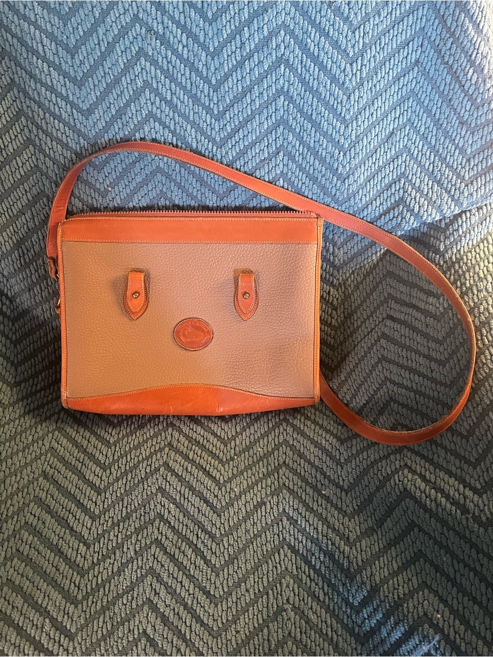 Vintage Dooney & Bourke shoulder bag